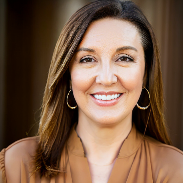 https://socialbutterflysocialmedia.com/wp-content/uploads/2024/04/Erika-Klein.png